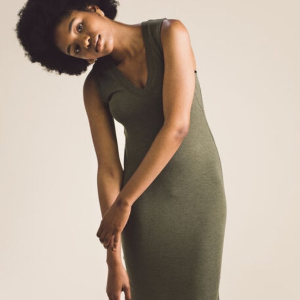Kit and Ace Good Feels Sleeveless V-neck Dress Moss Green Size Small